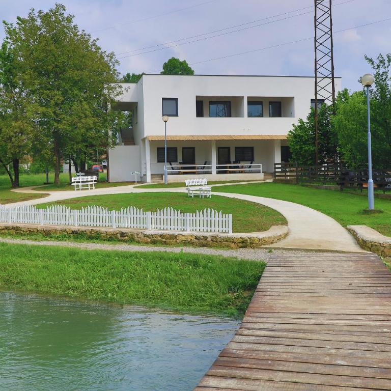 Holiday Homes Pozitiva - Two-Bedroom House - 3