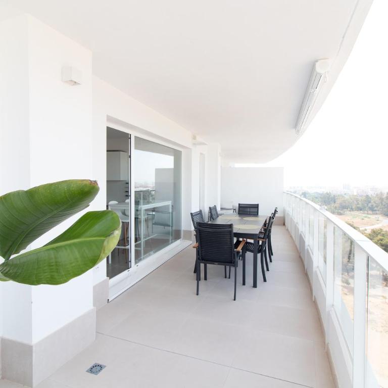 Global Vacacional, Apartamento de 2 habitaciones con gran terraza en Gran Canet - Apartment mit Terrasse - 2