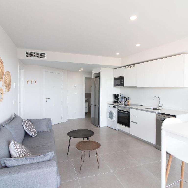 Global Vacacional, Apartamento de 2 habitaciones con gran terraza en Gran Canet - Apartment mit Terrasse - 4