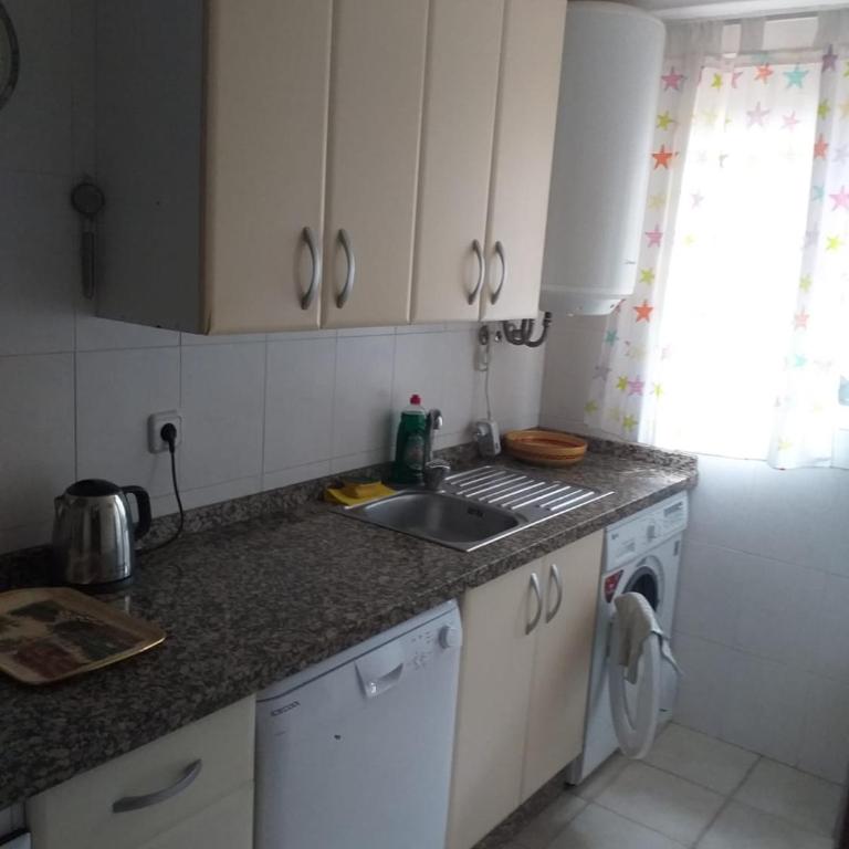 Planta baja cerca de la playa Casares Costa - Apartamento de 2 dormitorios - 32