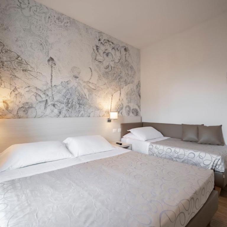 Hotel La Pineta - Camera Matrimoniale Comfort - 1