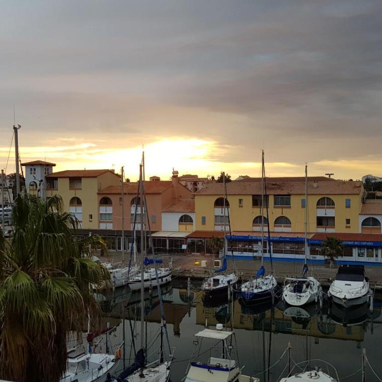 T2, parking, vue sur le port - Appartamento con 1 Camera da Letto - 14