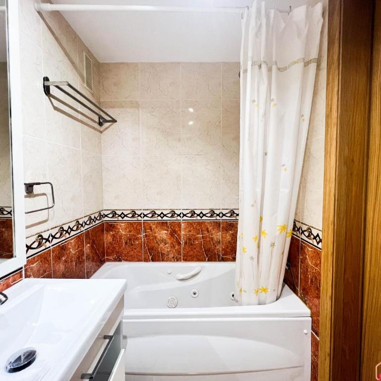 Céntrico y renovado - Apartamento de 2 dormitorios - 22