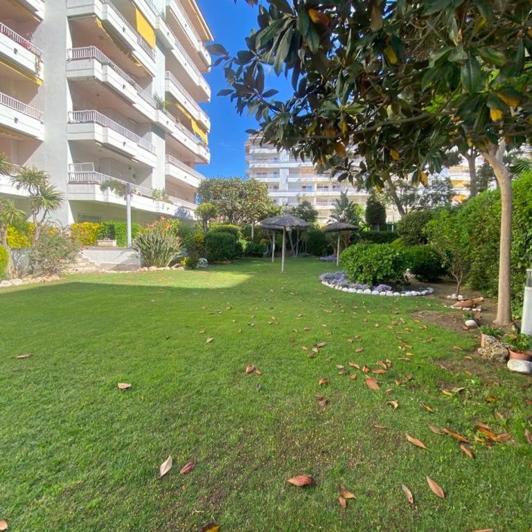 Lujoso piso enfrente de playa de Fenals, 2 terrazas - Apartamento de 1 dormitorio - 38