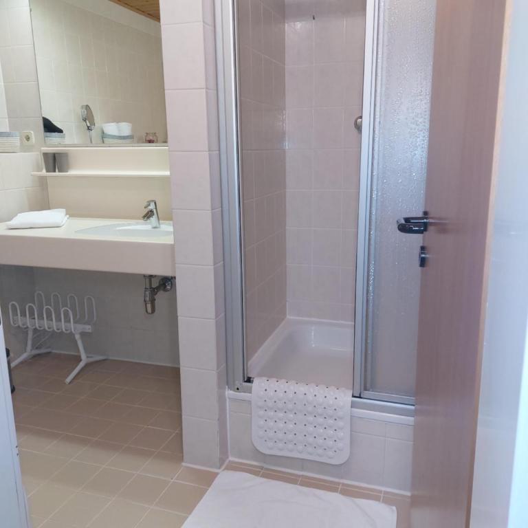Apartment Gerlitzen Garden - Apartment mit 1 Schlafzimmer und Dusche - 13