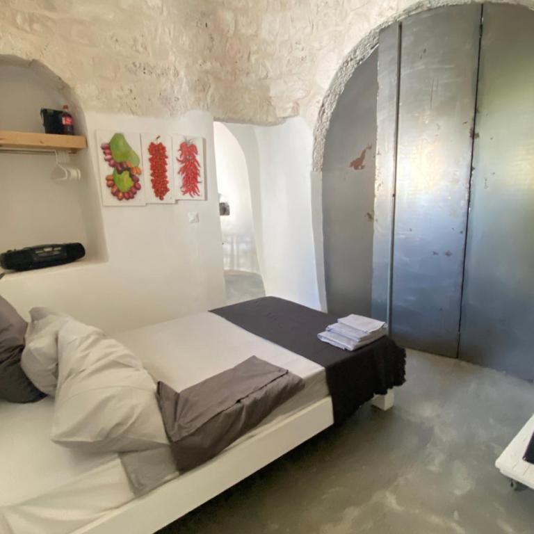 Trulli Settarte con piscina - Three-Bedroom House - 68