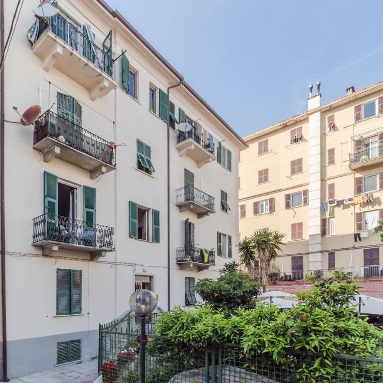 GuestHost - Porto Mirabello & Central Station Comfy Apt x5! - Two-Bedroom Apartment - 15