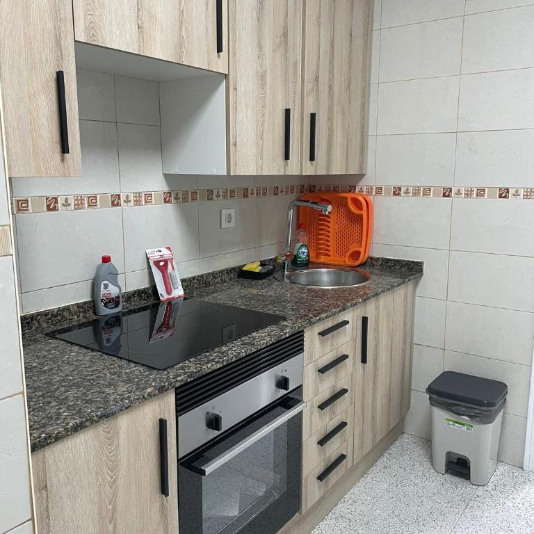 Centro de Gijón con acceso domotizado y buenos acabados - Apartamento de 3 dormitorios - 12