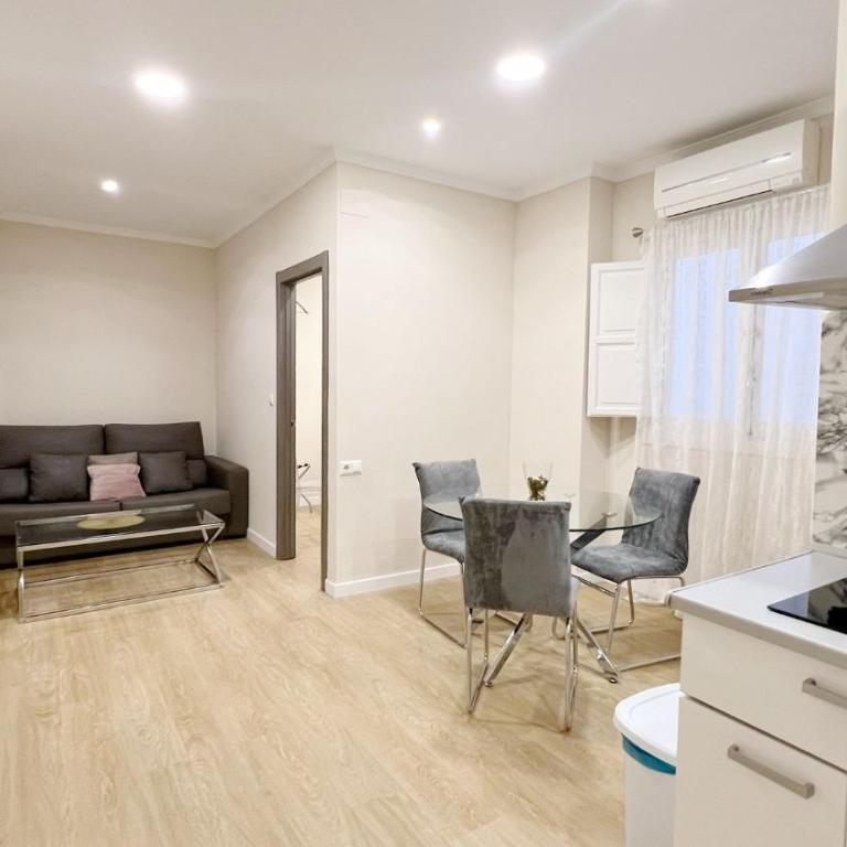 Navitour Santa Ana - One-Bedroom Apartment - 6