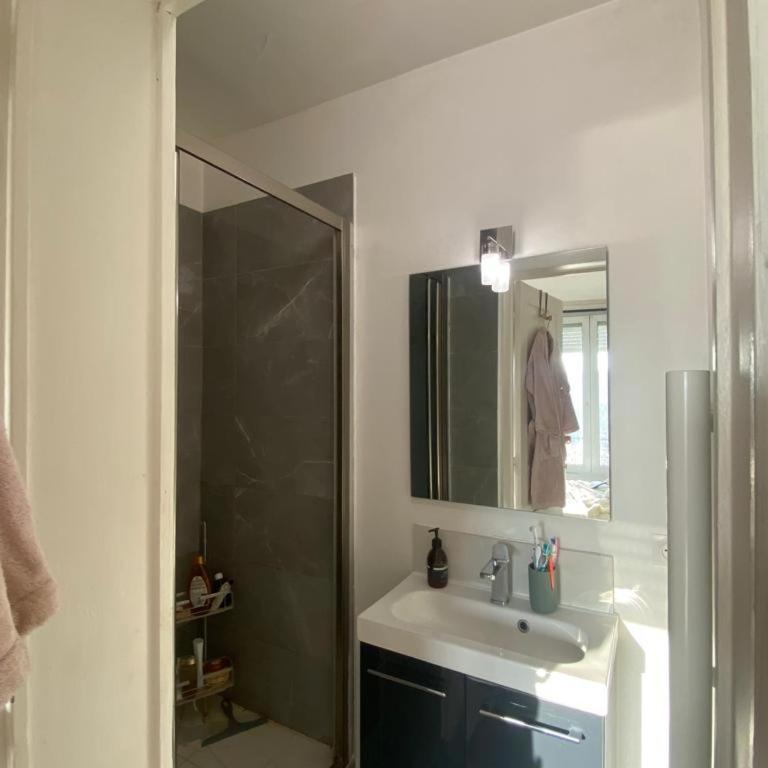 Appartement ensoleillé, central et tout équipé avec vue Tour Eiffel et Panthéon - Appartement 1 Chambre - 6