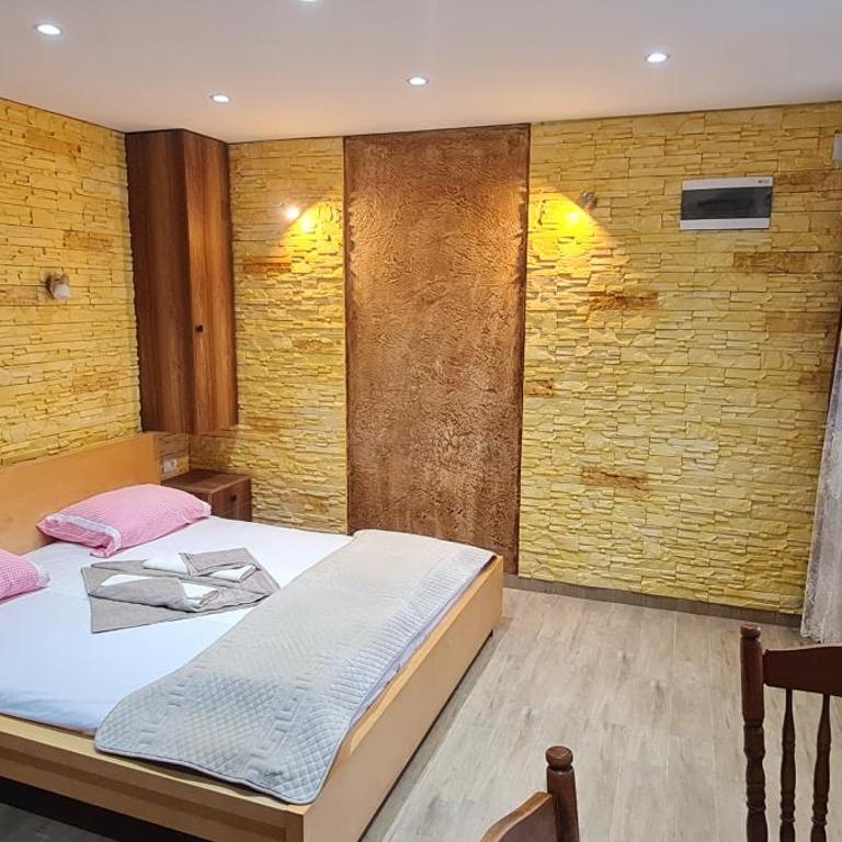 Apartments Lukić - Double Room with Pool View - 9