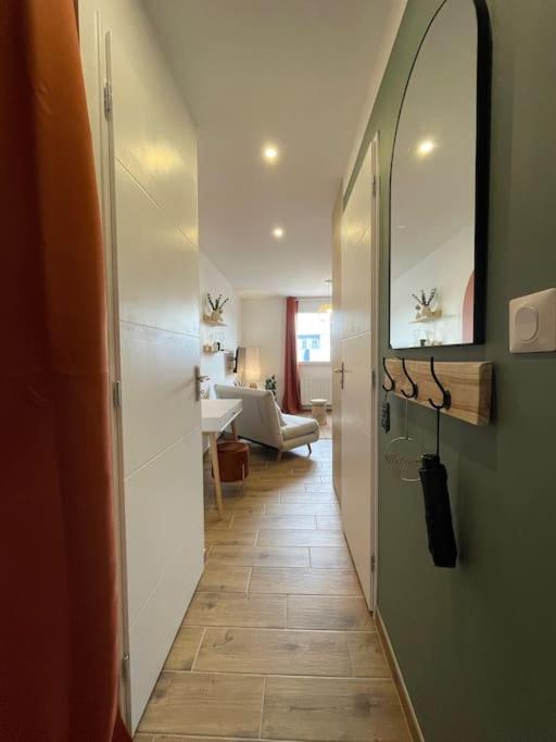 Magnifique Studio Calais Plage - Chambre Deluxe (2 Adultes + 1 Enfant) - 2