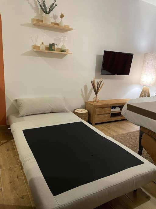 Magnifique Studio Calais Plage - Chambre Deluxe (2 Adultes + 1 Enfant) - 18