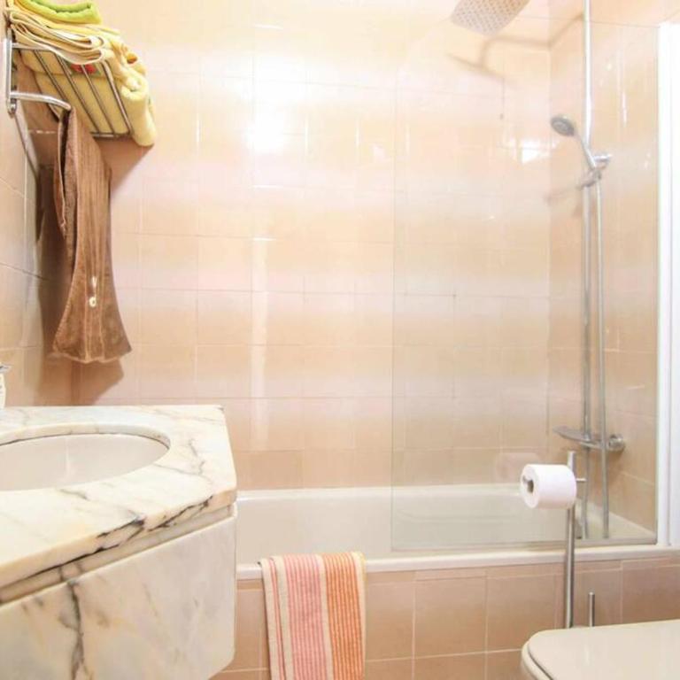 Apartamento con vistas al mar - Anfiteatro 18 - Three-Bedroom Apartment - 6