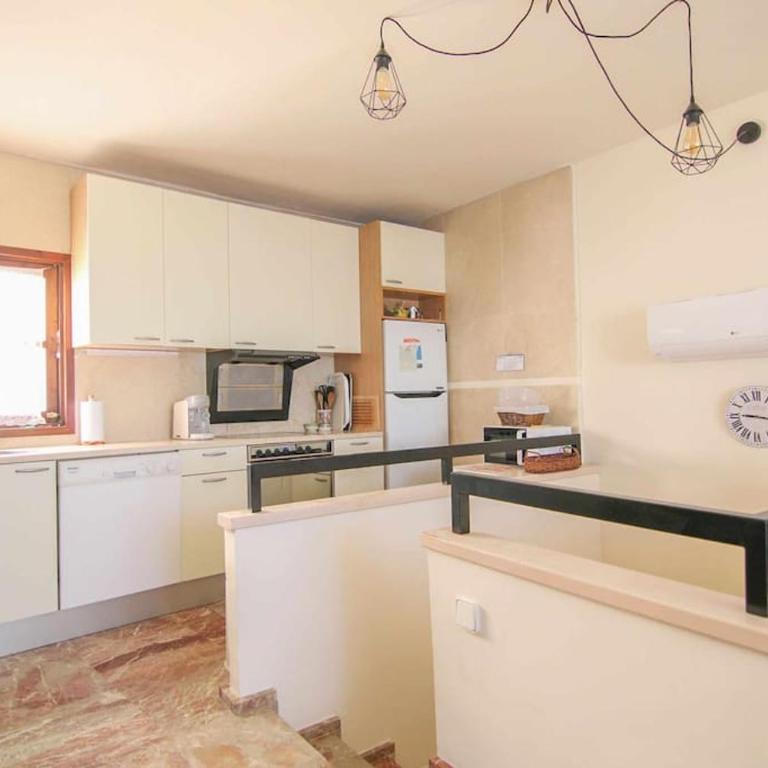 Apartamento con vistas al mar - Anfiteatro 18 - Three-Bedroom Apartment - 7