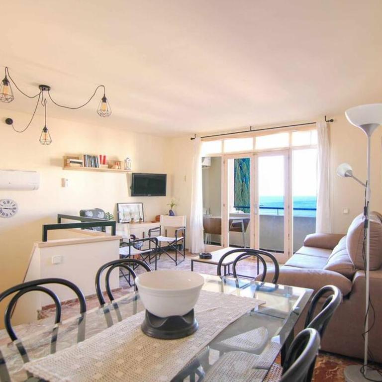 Apartamento con vistas al mar - Anfiteatro 18 - Three-Bedroom Apartment - 12