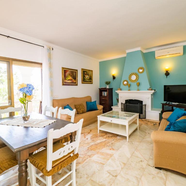 Cubo's Villa Esmeralda - Three-Bedroom Villa - 31