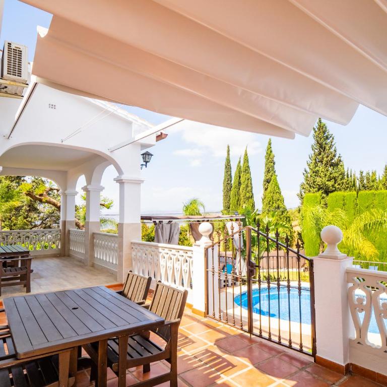 Cubo's Villa Esmeralda - Three-Bedroom Villa - 22