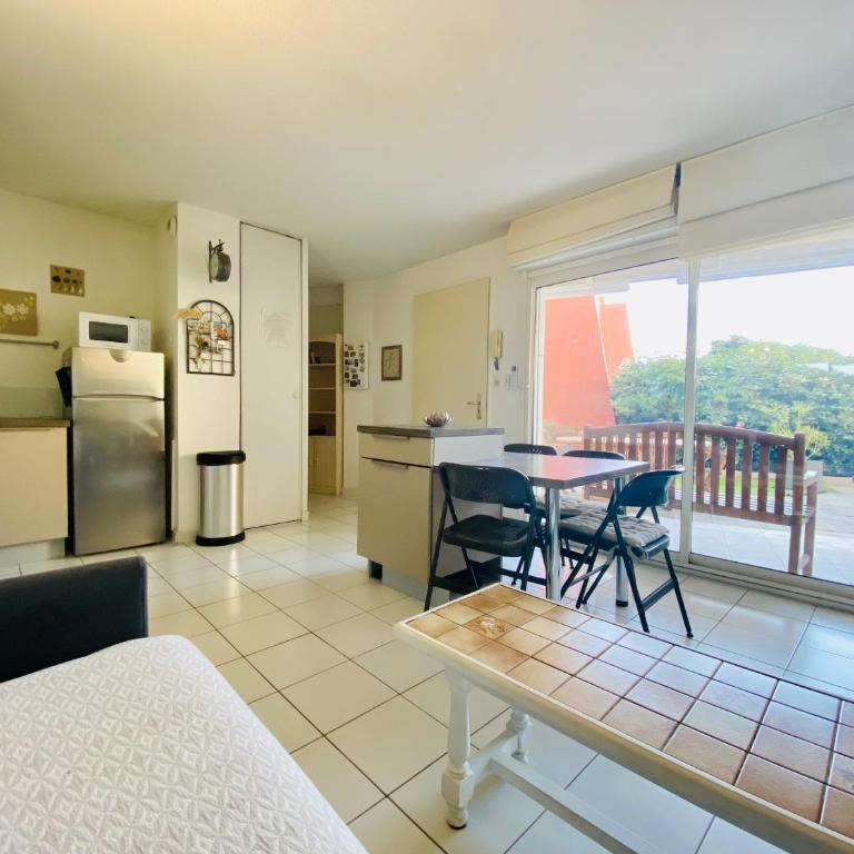 ''Croisette'' Appartement rez de jardin accès direct plage ! - Apartment mit 2 Schlafzimmern - 6