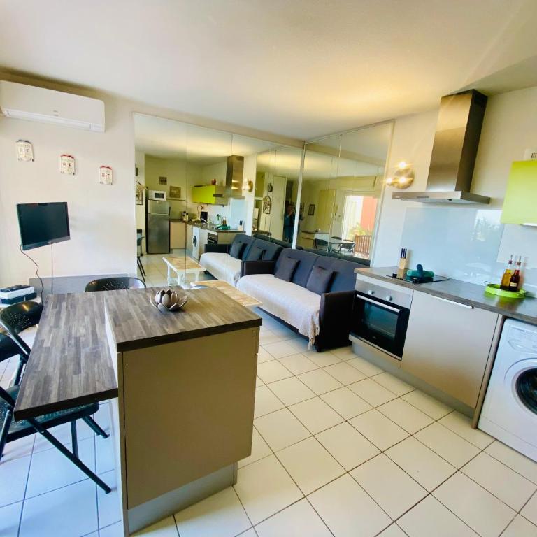 ''Croisette'' Appartement rez de jardin accès direct plage ! - Apartment mit 2 Schlafzimmern - 5
