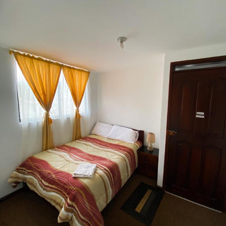 Hostal La Terraza - Roof Terrace Overlooking The North and Historic Centre - Habitación cuádruple - 4