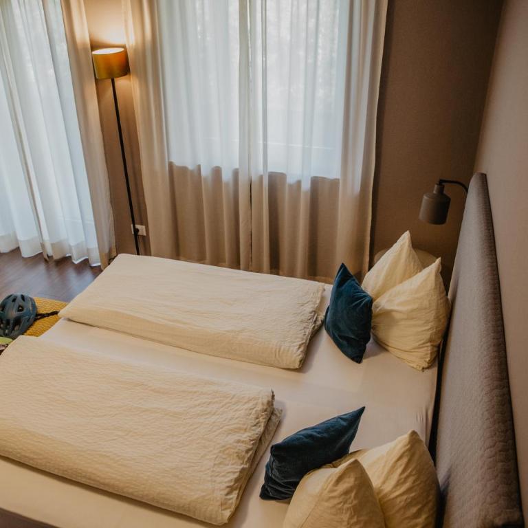 Feldgärtenhof - Doppel-/Zweibettzimmer mit Balkon und Bergblick - 2