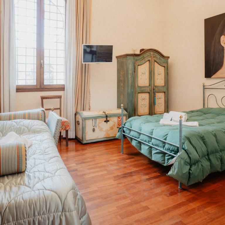 Villa Luigi XVI - Twin Room with Shared Bathroom - 2
