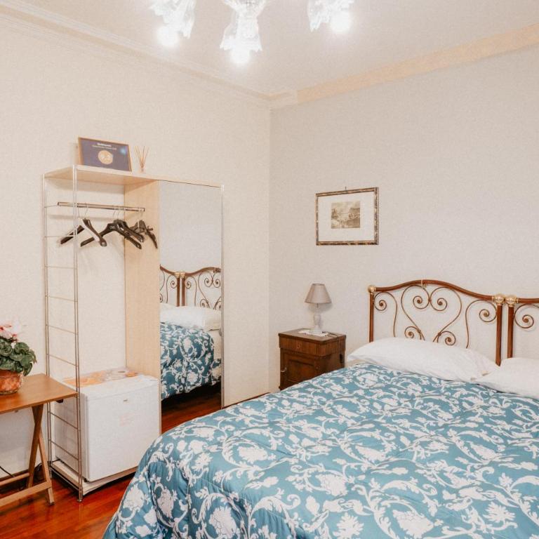 Villa Luigi XVI - Twin Room with Private Bathroom - 2