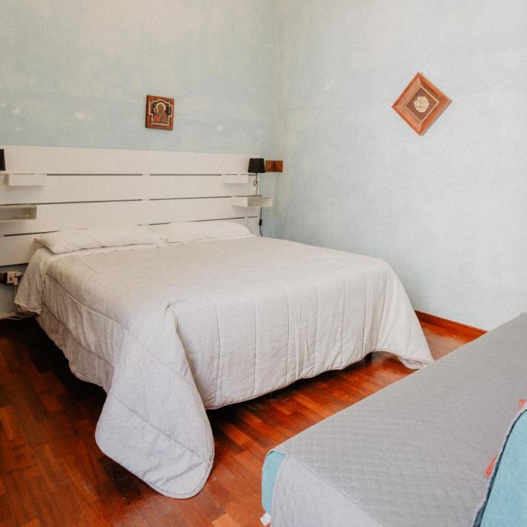 Villa Luigi XVI - Twin Room with Private Bathroom - 8