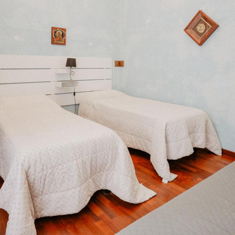 Villa Luigi XVI - Twin Room with Private Bathroom - 10