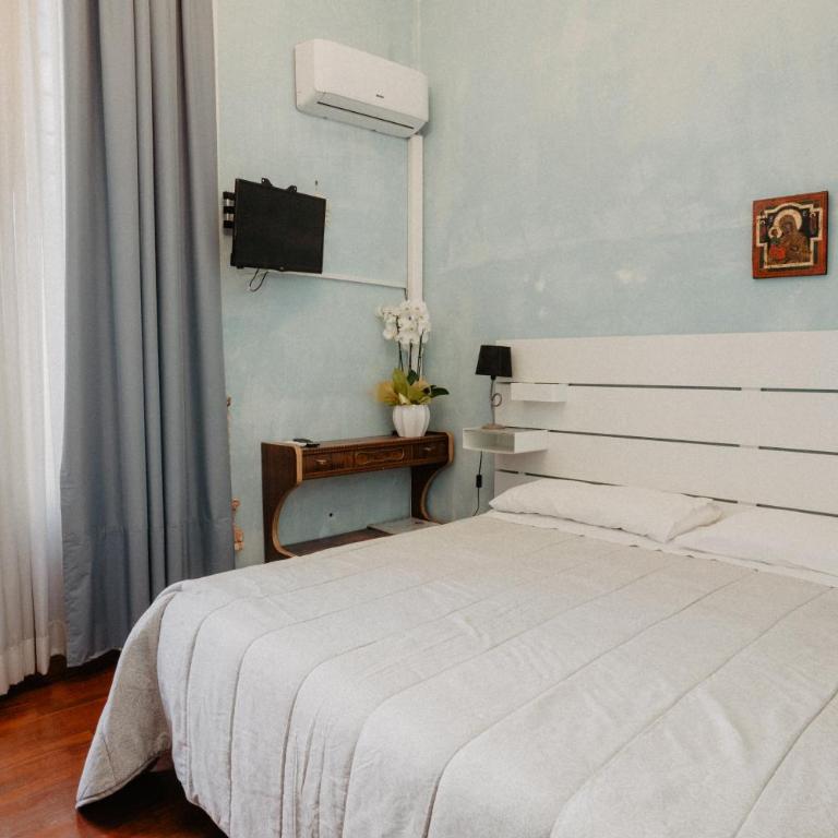 Villa Luigi XVI - Twin Room with Private Bathroom - 9
