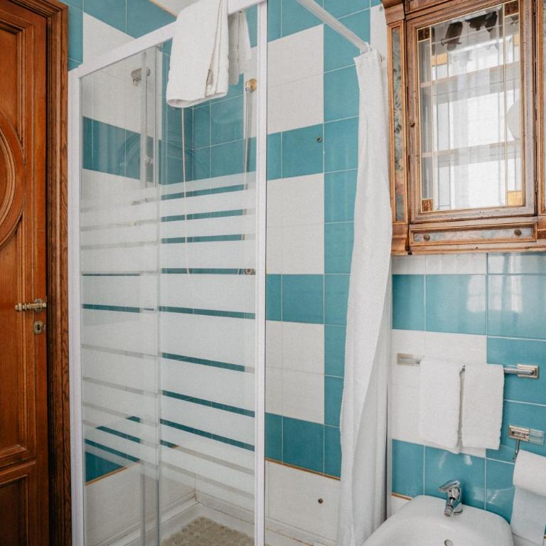 Villa Luigi XVI - Twin Room with Private Bathroom - 16
