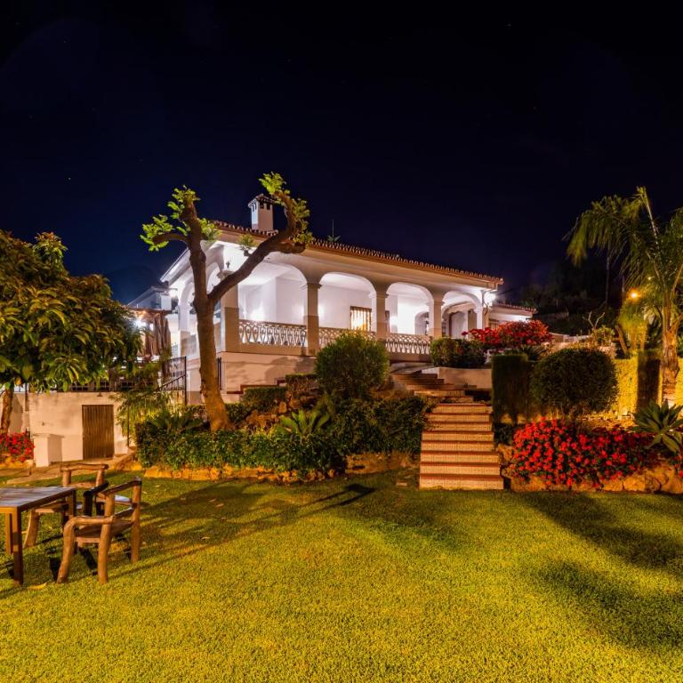 Cubo's Villa Esmeralda - Three-Bedroom Villa - 16