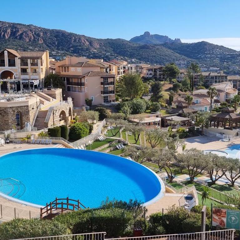 Agay Cap Esterel Village Allée Fleurs - F2 Clim vue golf et mer - Grande terrasse plein sud - Appartement 1 Chambre - 17