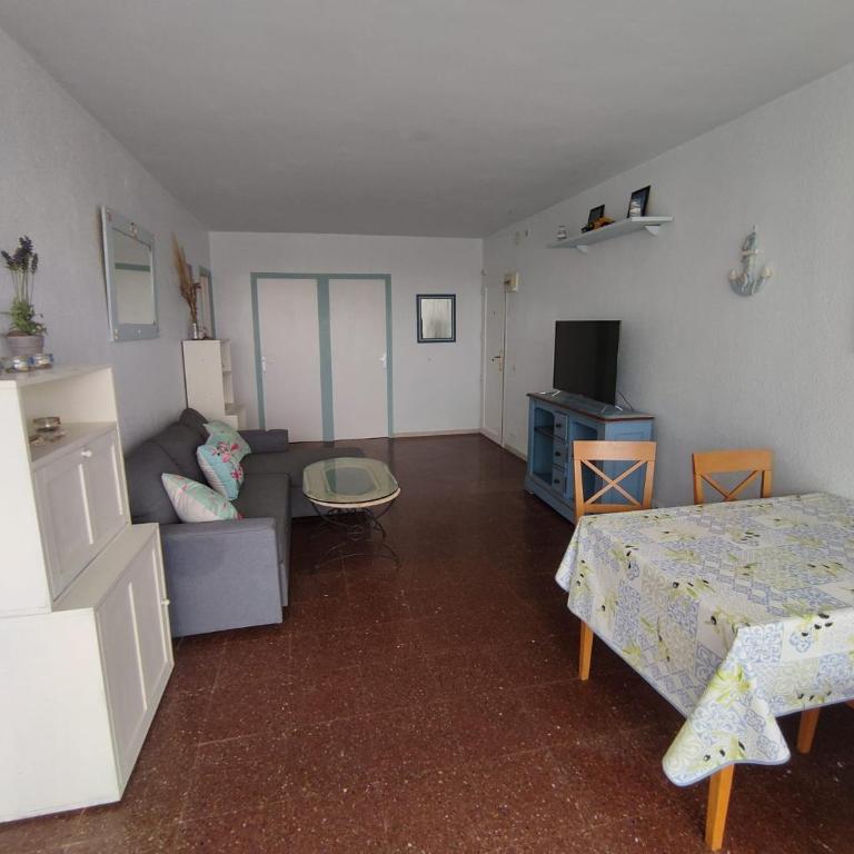 Playa de Aro - Two-Bedroom Apartment - 11
