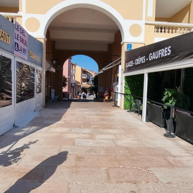 Agay Cap Esterel Village Allée Fleurs - F2 Clim vue golf et mer - Grande terrasse plein sud - Appartement 1 Chambre - 18