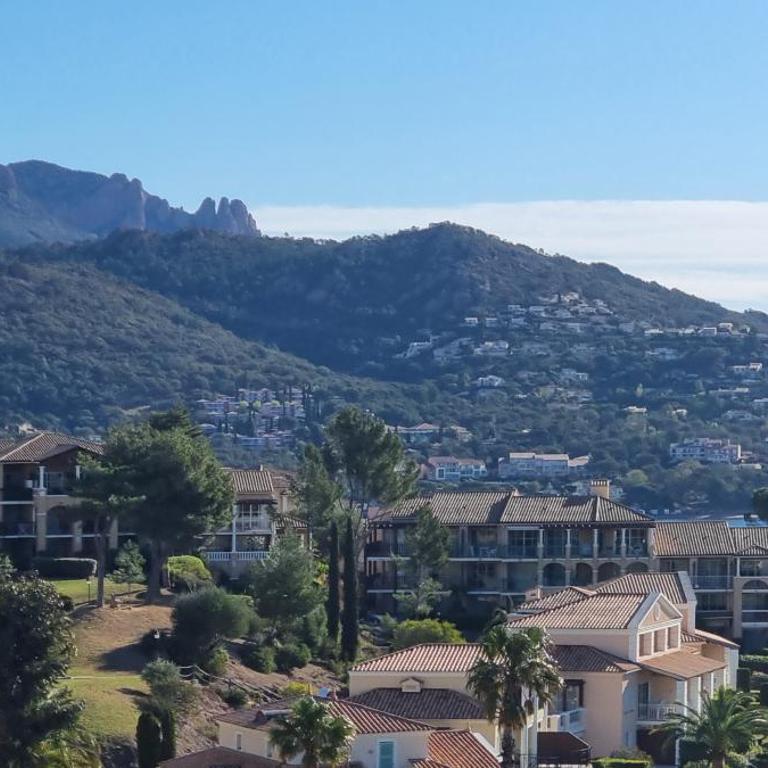 Agay Cap Esterel Village Allée Fleurs - F2 Clim vue golf et mer - Grande terrasse plein sud - Appartement 1 Chambre - 19