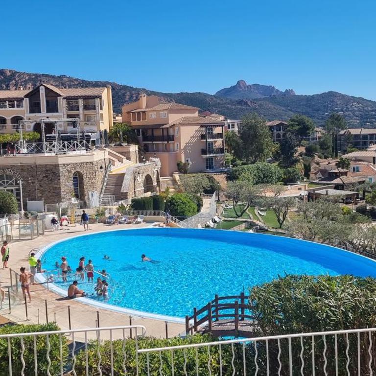 Agay Cap Esterel Village Allée Fleurs - F2 Clim vue golf et mer - Grande terrasse plein sud - Appartement 1 Chambre - 23