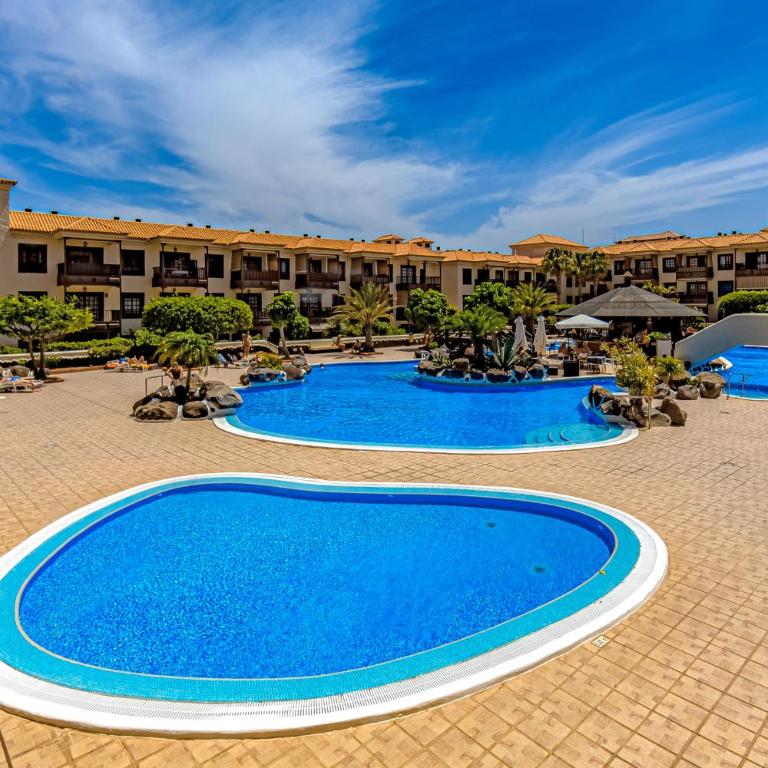 Atlantic 1 One bedroom apartment with ocean view and pool - Apartamento con balcón - 1