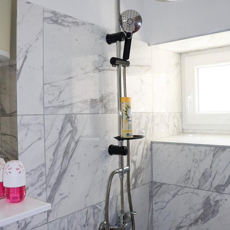 Apartman Sun-free parking - One-Bedroom Apartment - 8