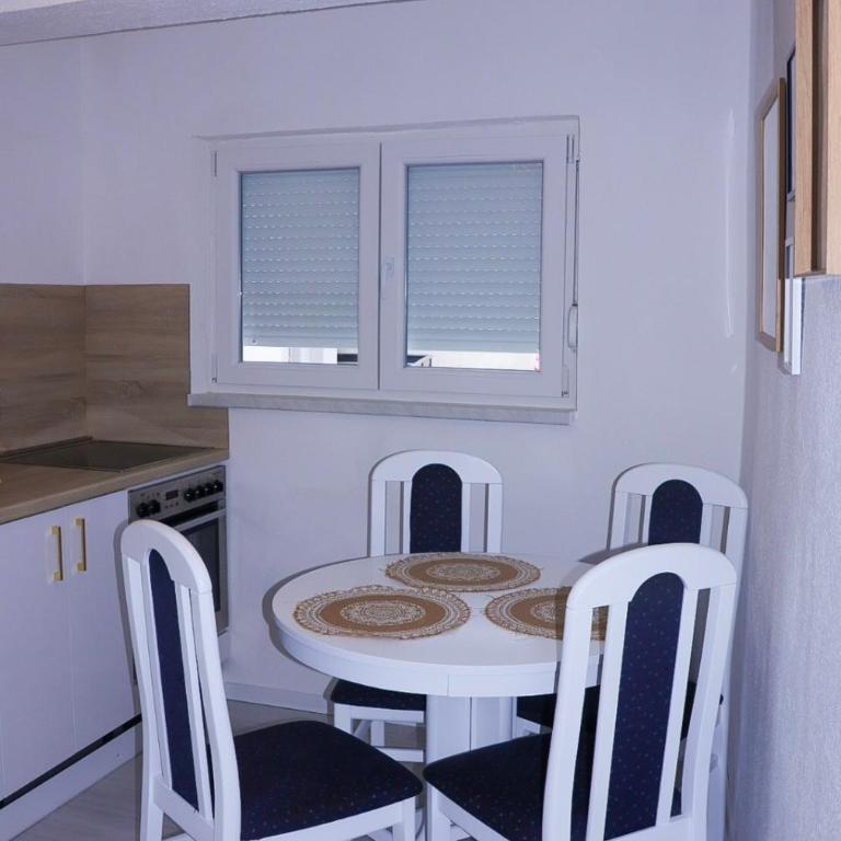Apartman Sun-free parking - One-Bedroom Apartment - 19