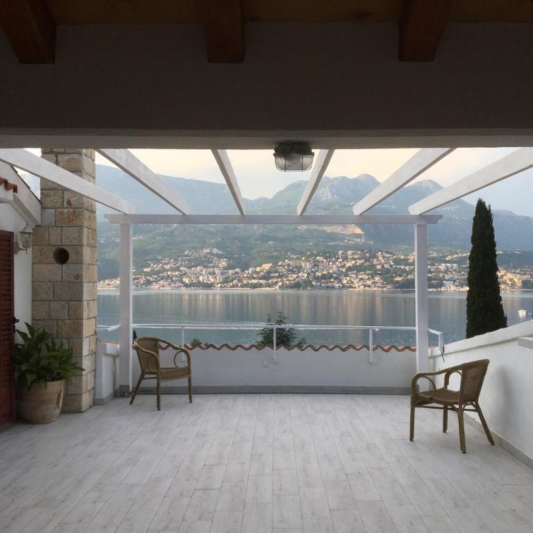 Zazenda House - Two-Bedroom Apartment - 10