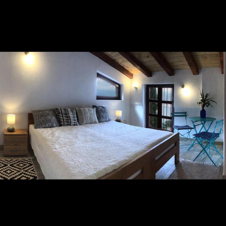 Zazenda House - Two-Bedroom Apartment - 12