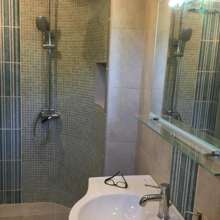 Zazenda House - Two-Bedroom Apartment - 26