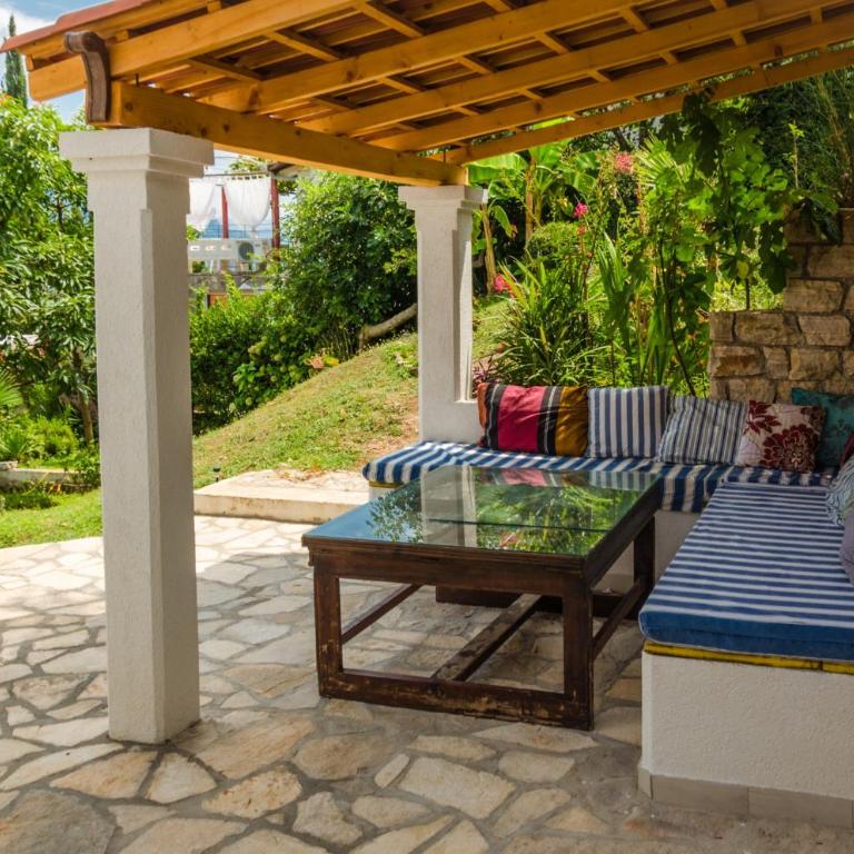 Zazenda House - Two-Bedroom Apartment - 6