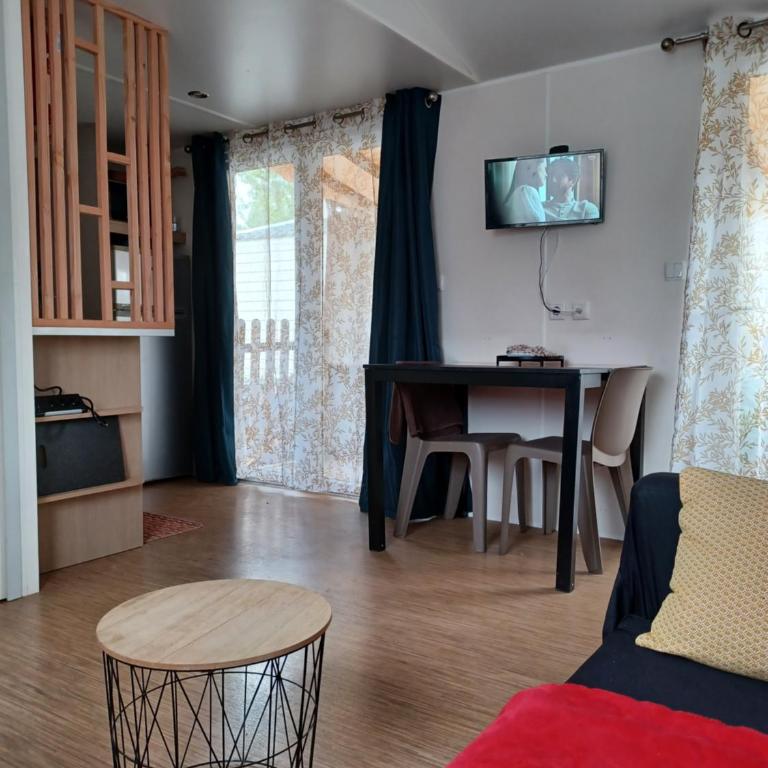 Le Cosy, mobil-home 4-6 personnes au camping les Sables du Midi à Valras-Plage - Casa Mobile - 2