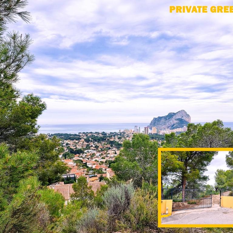 THE VIEW: sea, mountain, terrace, swimming pool - Two-Bedroom Apartment - 25
