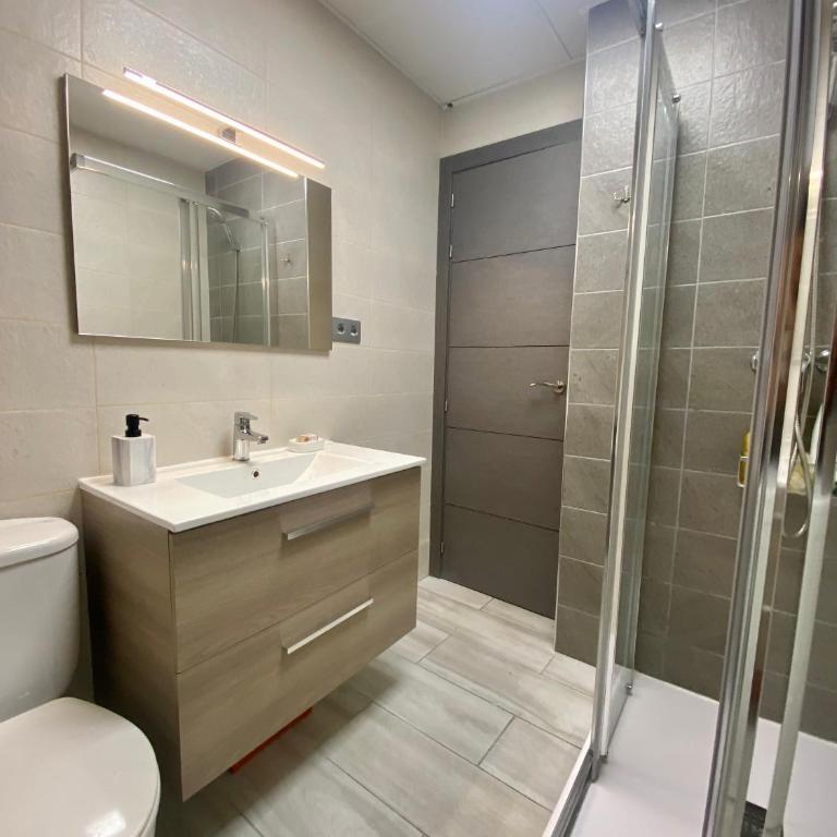 Loft pineda Beach - One-Bedroom Apartment - 11