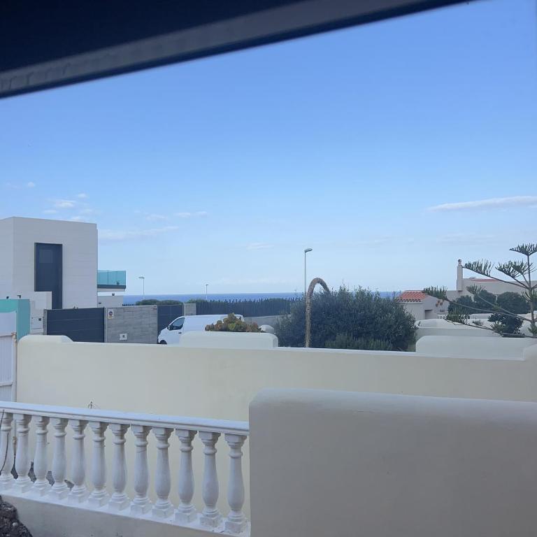 Estudio apartamento Surf & Playa Medano Tenerife con vistas al mar - Apartamento de 1 dormitorio - 2