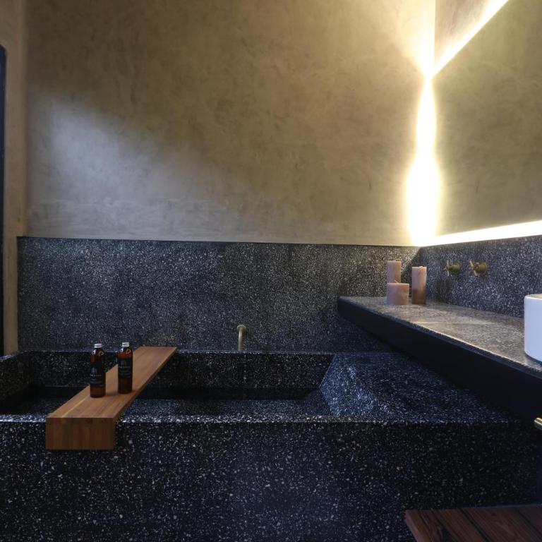 Aposento Boutique Hotel - Deluxe Room - 1